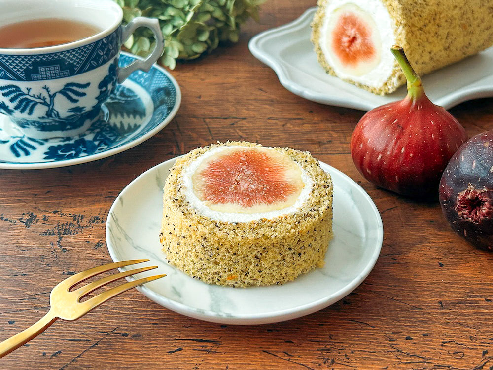 【紅茶といちじくの米粉ロールケーキ】季節を味わう贅沢スイーツレシピ
